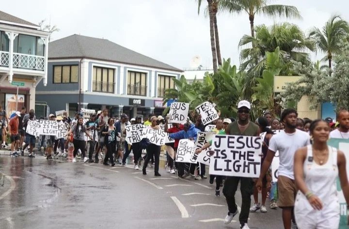 Moca_Foundation's tweet photo. Young people marched for JESUS!

Scores braved the weather around 9am this morning to declare their love for Jesus Christ today. https://t.co/Tu9bTfDbFs