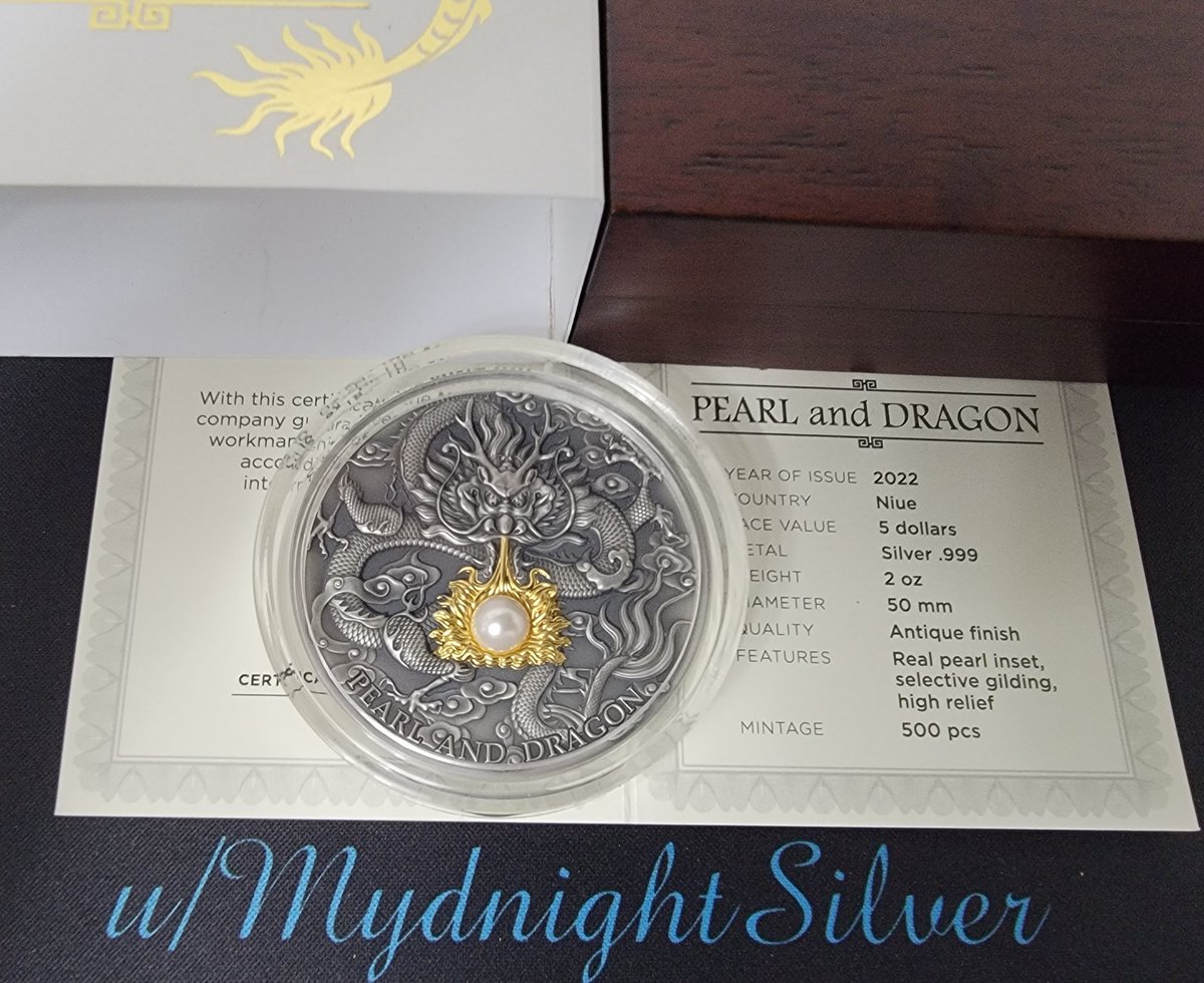 MydnightDesign's tweet photo. Big fancy mailcall today - tons of stuff finally arrived from Poland!
#Silver #silverdegenclub #silverdegenerates #silversale #silversqueeze #silverstacking #silverstacker #DrainTheMint https://t.co/vm1ZXVJsno