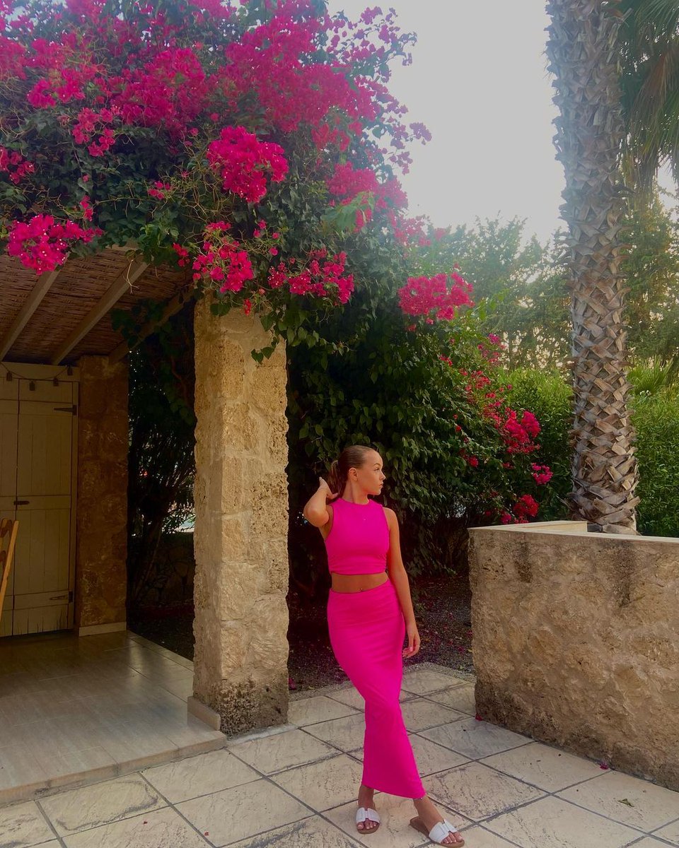 Ellie Dadd tweet media