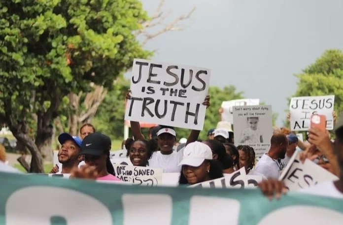 Moca_Foundation's tweet photo. Young people marched for JESUS!

Scores braved the weather around 9am this morning to declare their love for Jesus Christ today. https://t.co/Tu9bTfDbFs