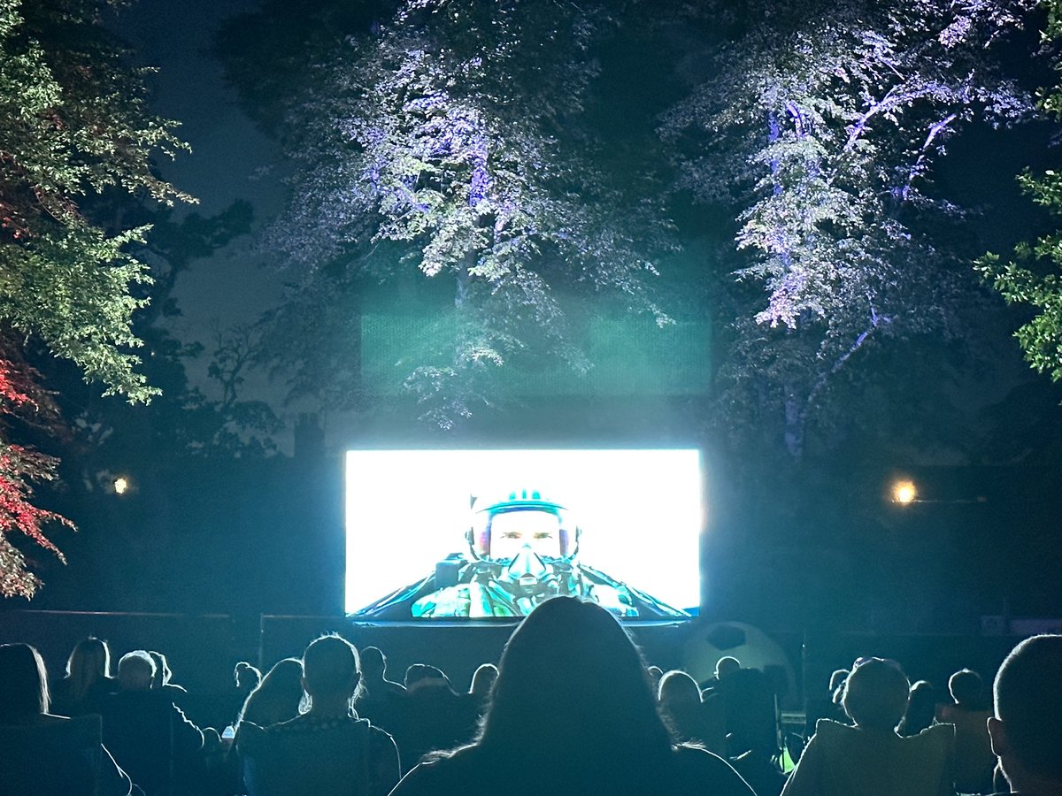 Outdoor Cinema experience for <a href="/TopGunMovie/">Top Gun</a> absolutely fantastic <a href="/TomCruise/">Tom Cruise</a> 🫡