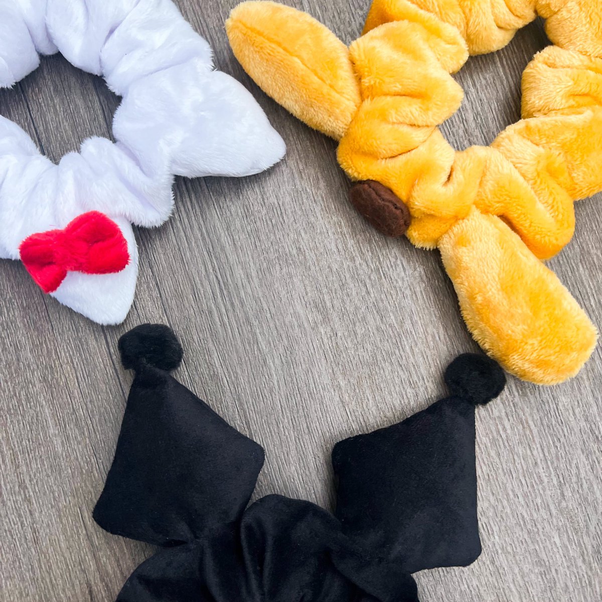 daisyhavenco's tweet photo. ₊˚⊹ ᰔ scrunchies! ᰔ ⊹ ˚ ₊ https://t.co/cNN2ddcEZ2