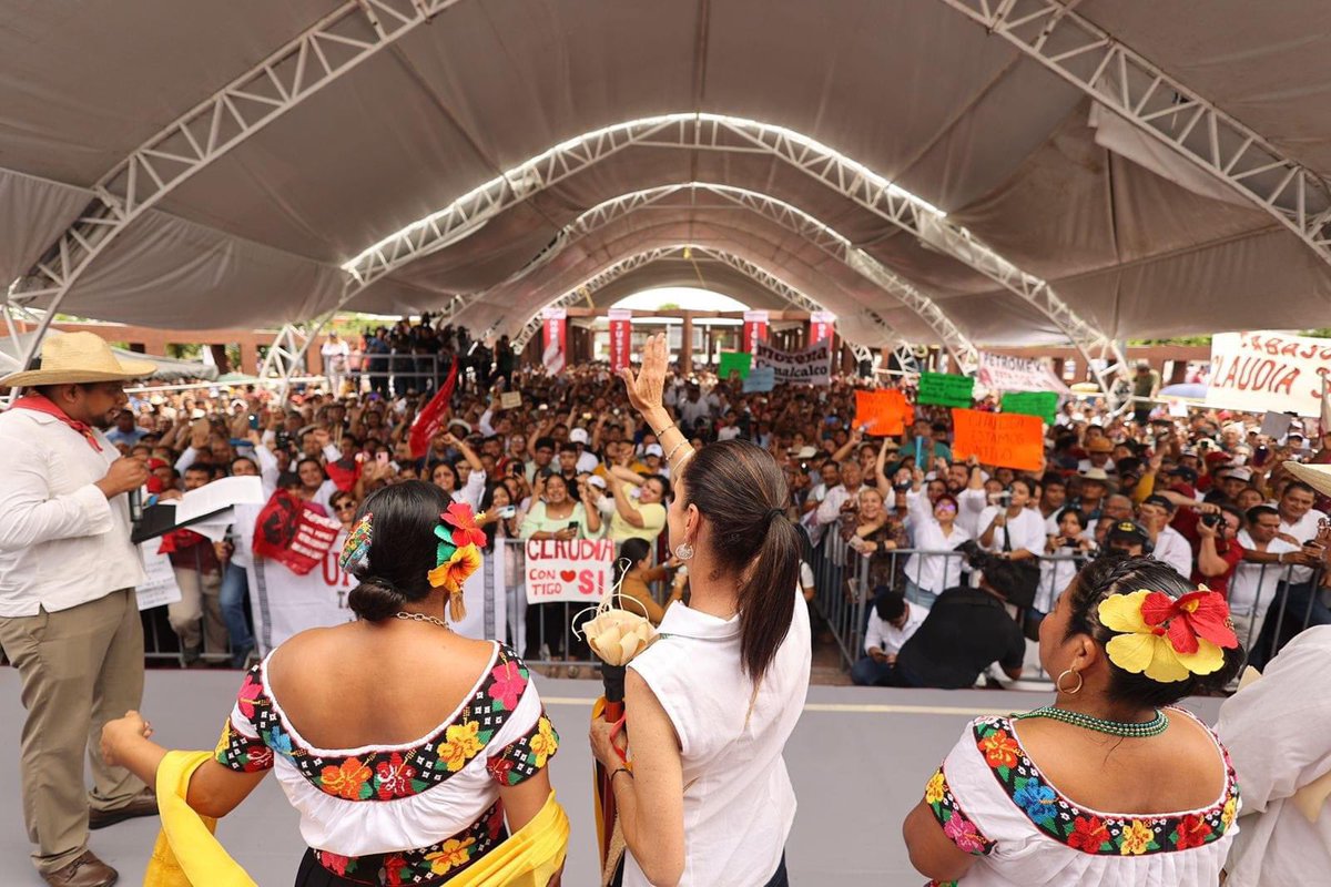 vianey_rt's tweet photo. #LaMas preparada e indicada para representar a las mujeres de México, @Claudiashein y tienes todo el apoyo de Tabasco https://t.co/m2rX3tImmH
