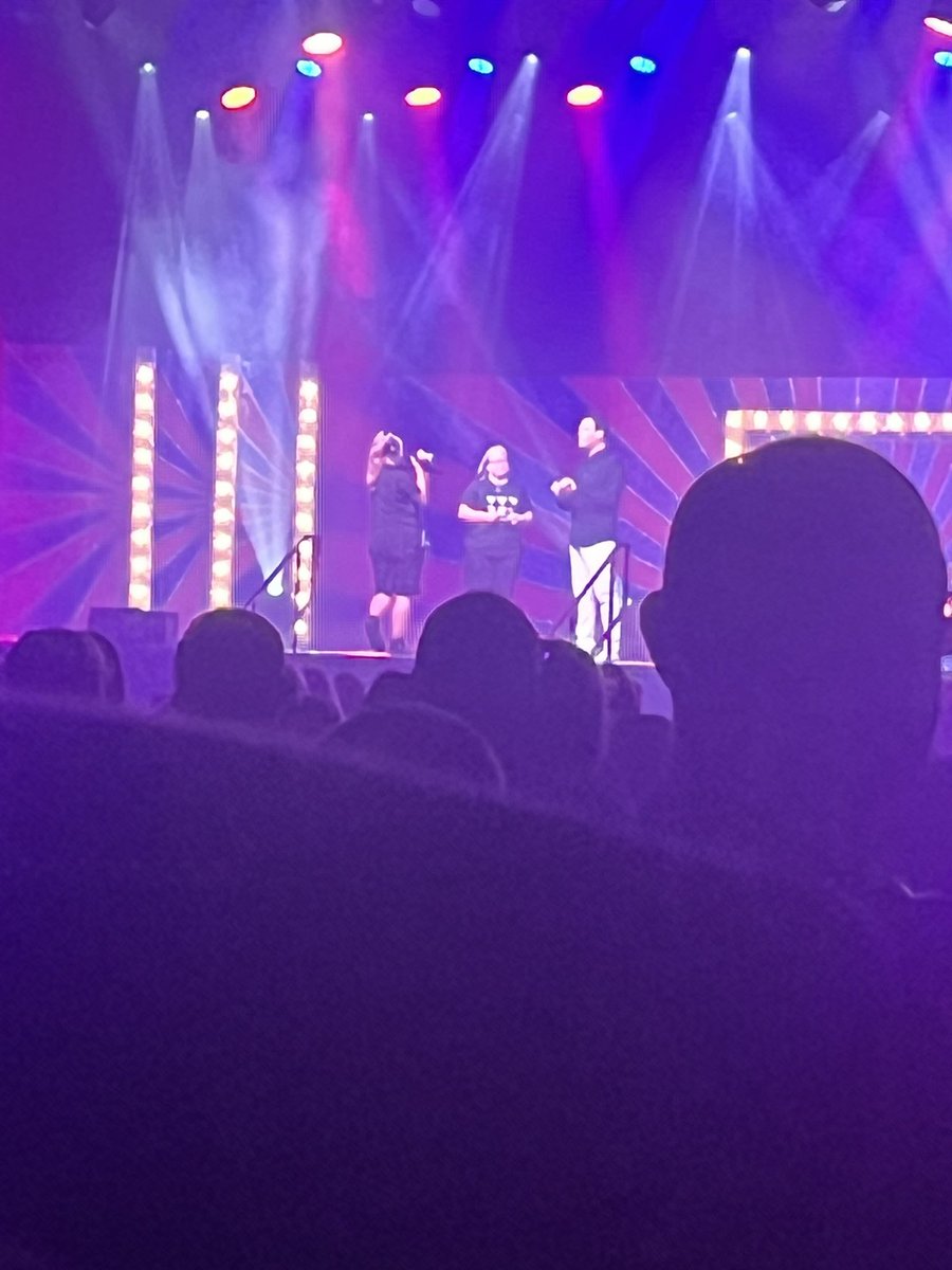 debrina_1's tweet photo. @StephenMulhern we loved your show at Butlins Minehead 🥰 #butlins #spellbound https://t.co/vTggM4WqLt