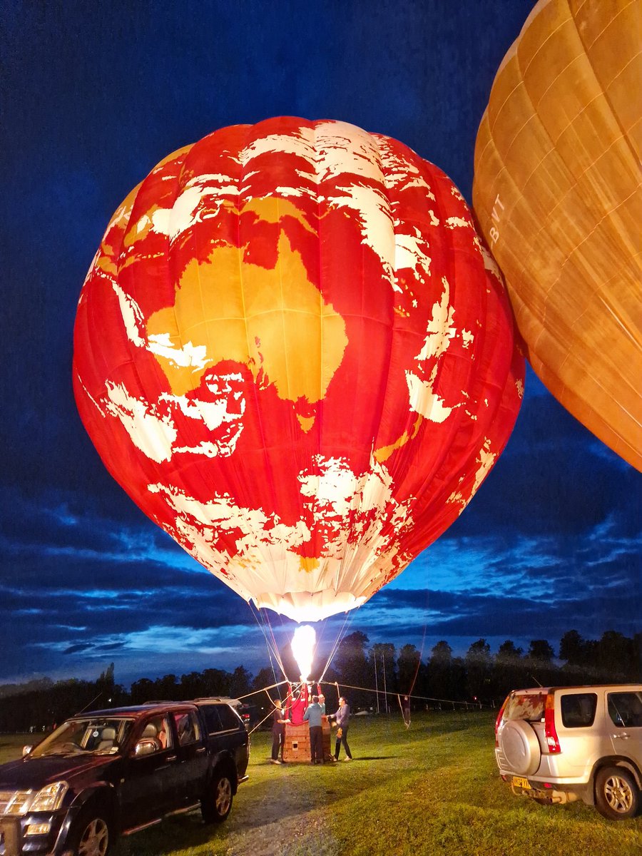 Bristol Balloon Collectors tweet media