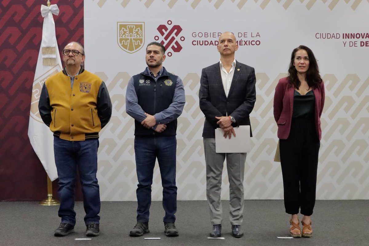 elconsejomx's tweet photo. En conferencia de prensa, el #JefeDeGobierno, @martibatres, nuestro pdte. @guerrerochipres y el titular de @SeGobCDMX, @RicardoRuizSua2; de @SSC_CDMX, @OHarfuch; y la Subsec. de @SPAOVP_CDMX, @DuniaLudlow presentaron el decálogo de "#AutocuidadoNocturno". https://t.co/4srRWkG51a