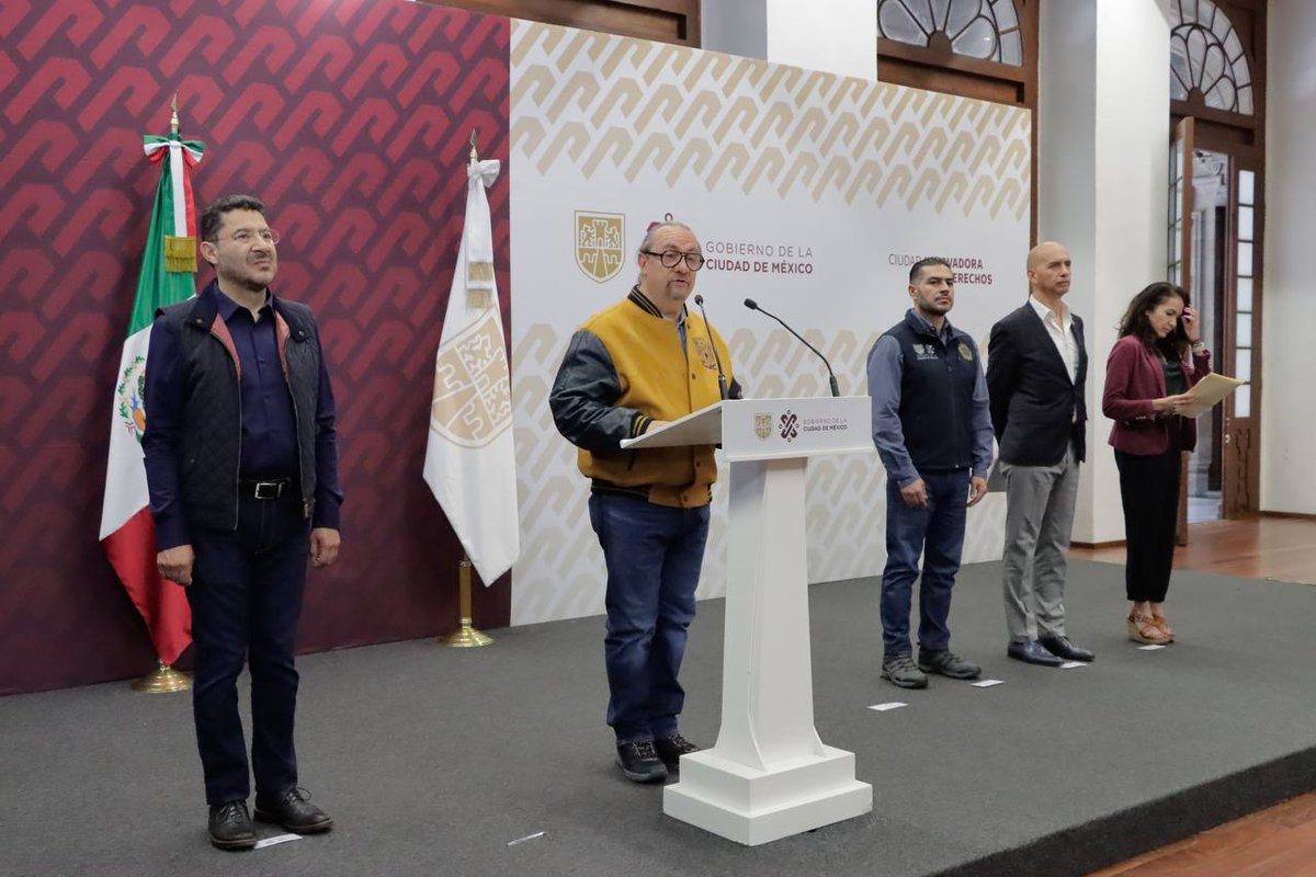 elconsejomx's tweet photo. En conferencia de prensa, el #JefeDeGobierno, @martibatres, nuestro pdte. @guerrerochipres y el titular de @SeGobCDMX, @RicardoRuizSua2; de @SSC_CDMX, @OHarfuch; y la Subsec. de @SPAOVP_CDMX, @DuniaLudlow presentaron el decálogo de "#AutocuidadoNocturno". https://t.co/4srRWkG51a