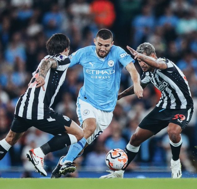 Få värvningar i sommar som kommer trumfa den här va - sett till spenderad peng?  Ruggig klass och som gjord för ett Pep-lag.