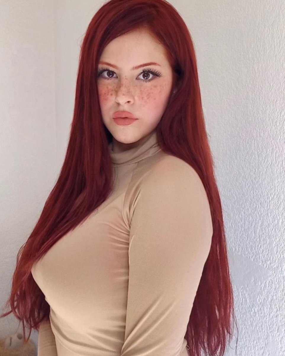 TacosdeIsabel's tweet photo. Quien se anime....a ver sailor moon conmigo. Jajaja lo siento yo solo fotos #wholesome. Pero si pueden mandarme fan art de sailor moon

#oodt #beautyblogger #outfitoftheday #gingerbeauty https://t.co/T8rn99luAG
