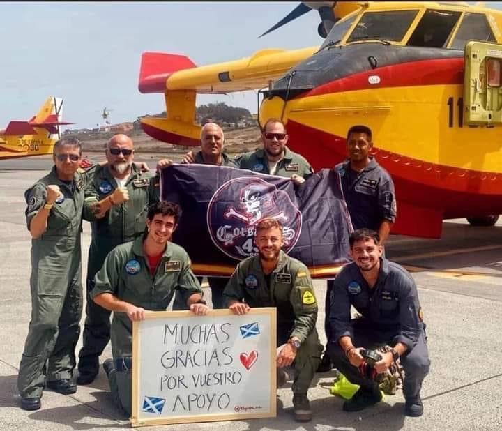 paaulamr9's tweet photo. El trabajo de esta gente y de toda la que está trabajando en contra del incendio es totalmente admirable, no hay palabras para agradecer lo que hacen 👏🏽❤️‍🩹 https://t.co/Sjxjc5NwbH