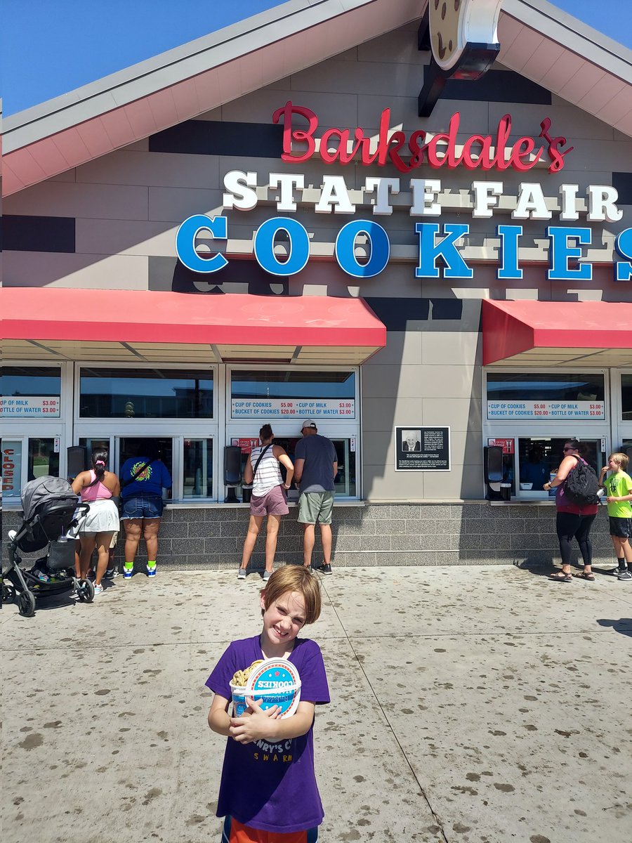 The cookie king got a bucket of cookies at <a href="/IowaStateFair/">Iowa State Fair</a>.