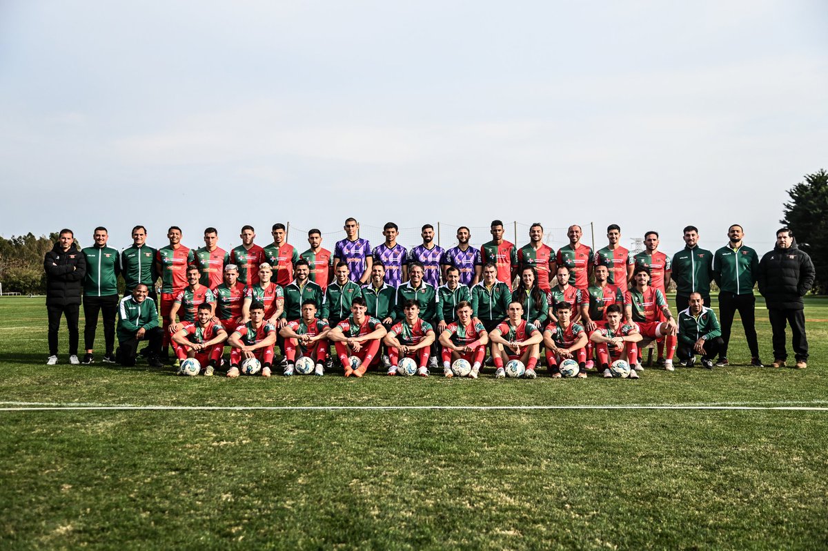 Plantel Boston River 2023 torneo Clausura.
Arranca lo lindo.
Vamos Boston Vamos!
💚❤⚽️🇺🇾
#fútbol #pasión <a href="/bostonriver/">BOSTON RIVER</a> @CampeonatoAUF <a href="/bostonriversad/">BostonRiver</a>