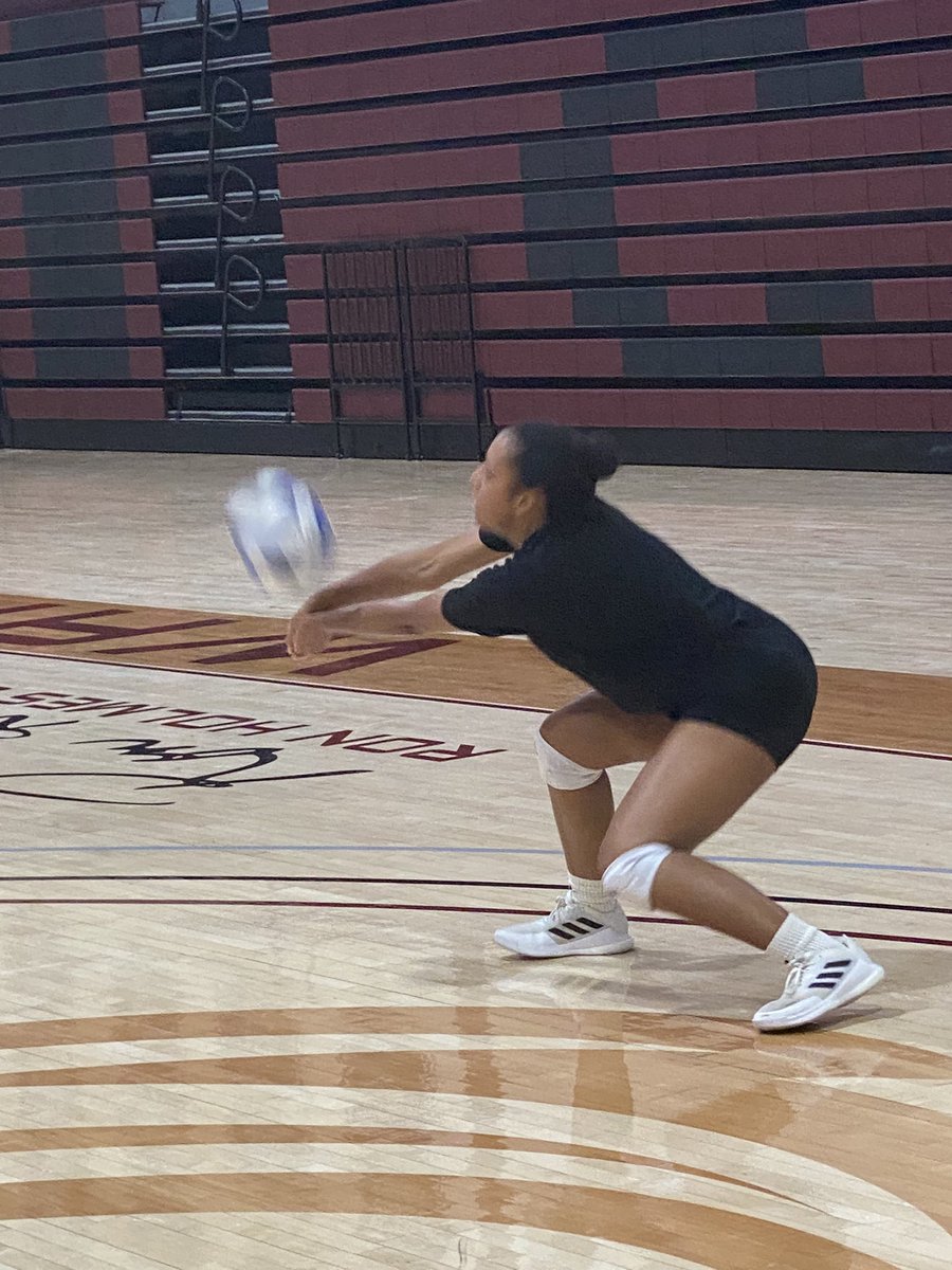mcmsports's tweet photo. @McMurry_VB back to work!! #unitedaswarhawks @mcmuniv @D3VbWest @AVCAVolleyball https://t.co/YOQZtYz9Lp