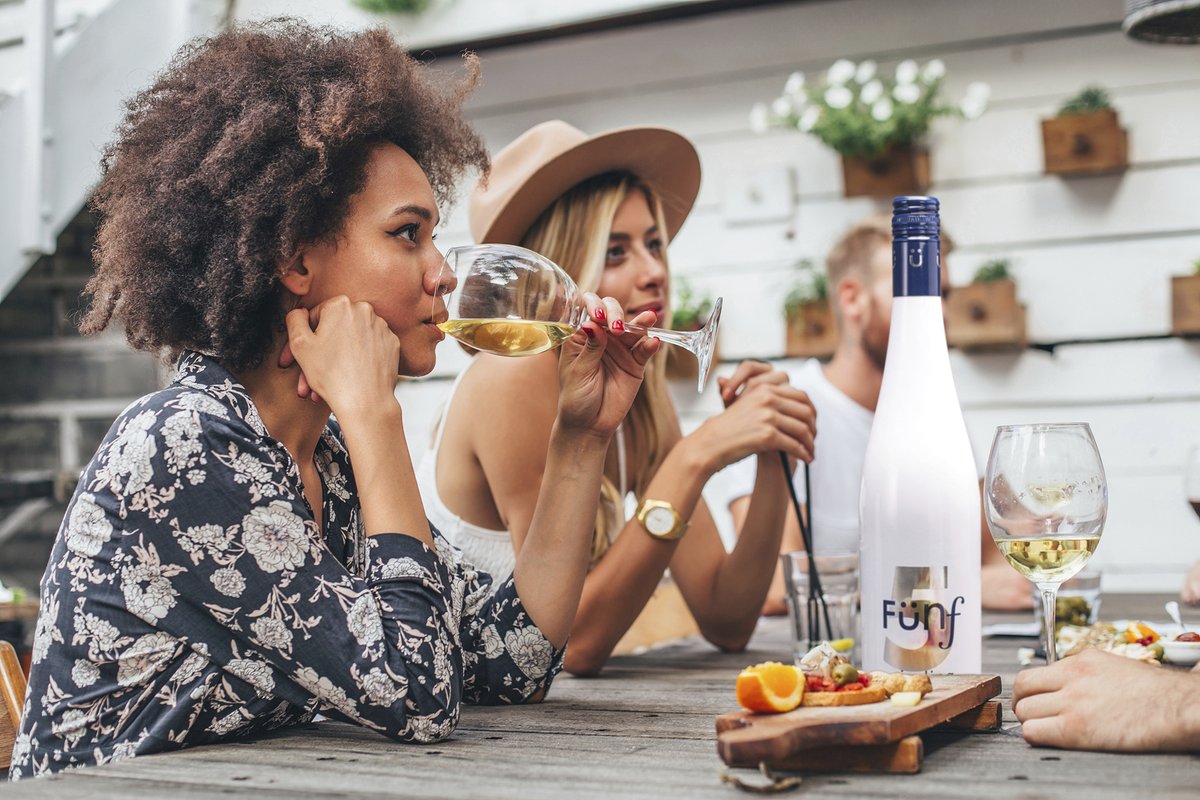 Get ready to have some FUN with Funf 5 Riesling! ✨ Enjoy the last days of summer with this wines delightful mix of smoky, floral, and mineral aromas, with a touch of spice. Purchase your bottle at your local LCBO today: bit.ly/3YdP4BO. #Funf #Wine #LCBO #FWM #Ontario
