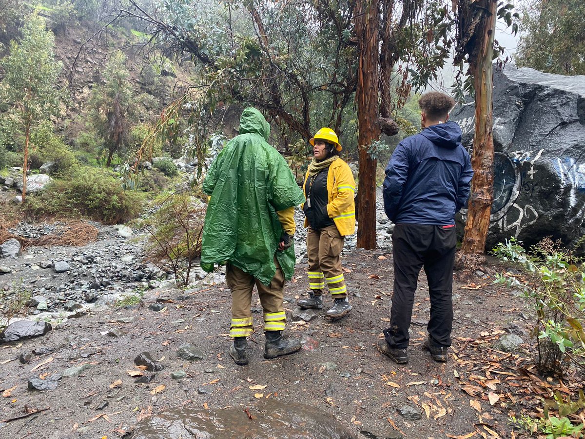 brigadaflorida's tweet photo. 📣ACTIVACIÓN PREVENTIVA ⛰️

Equipo #BEAF desplegado en distintos puntos de la precordillera #laflorida verificando estado de quebradas y flujos de agua. https://t.co/ep6aPvZLja