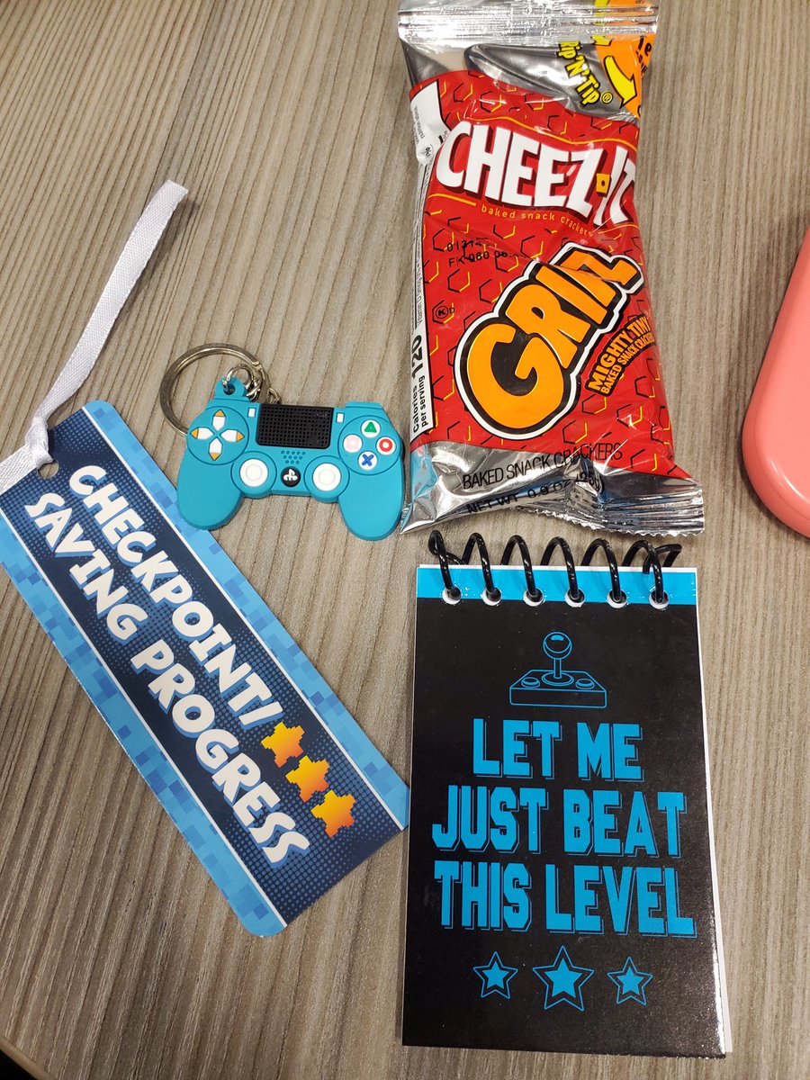 Kemeah520's tweet image. Drop in and Game at the library with #IGGPPCamp themed snacks
#PokemonGO #igglegamers