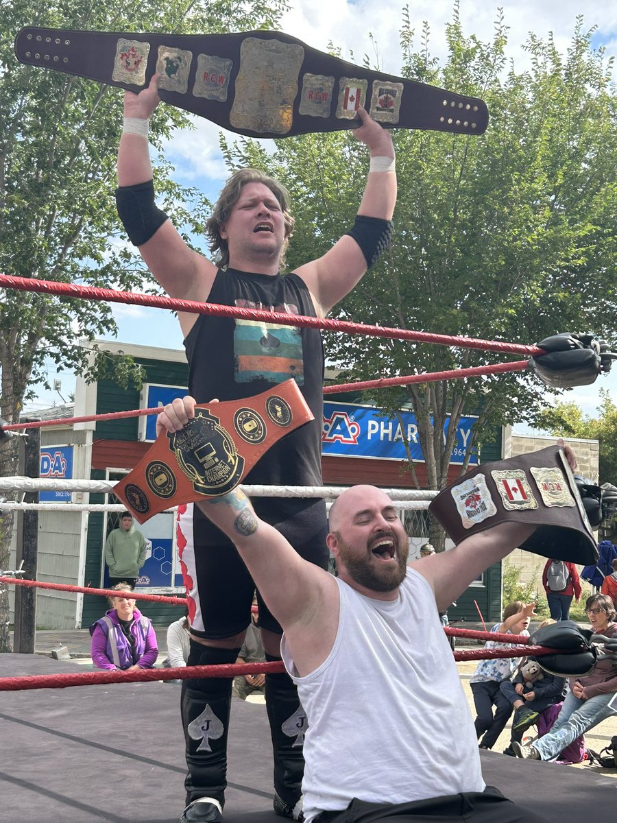 island_oiler's tweet photo. @WildcardJJ wins the tag team belt in his return! lol

Proud of ya buddy 😁👍 https://t.co/Kfz1mRXyK3