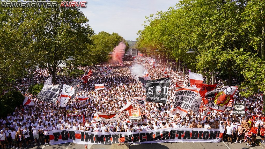 Fotos Karawane Cannstatt 2023 / 19.08.2023 ➡️cannstatter-kurve.de/karawane-canns…

#VfBBOC #VfB #Stuttgart <a href="/VfB/">VfB Stuttgart 1893</a> #Karawane #Cannstatt