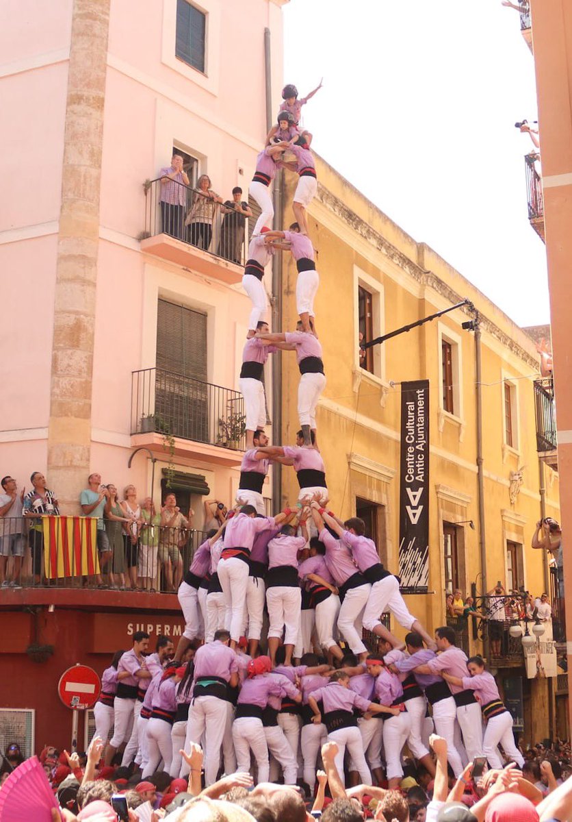 Jordi_EN's tweet photo. Visca Sant Magi i Visca la @JoveDeTarragona #gammaextra https://t.co/wYj0vTIuDW