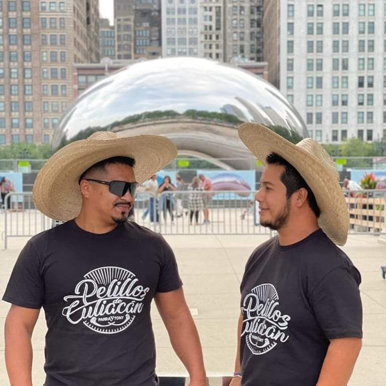 Con el frijolote en el Cloud Gate de Chicago 😎🤠🤣 

#Chicago #MilleniumPark #CloudGate #Illinois #PelillosDeCuliacan