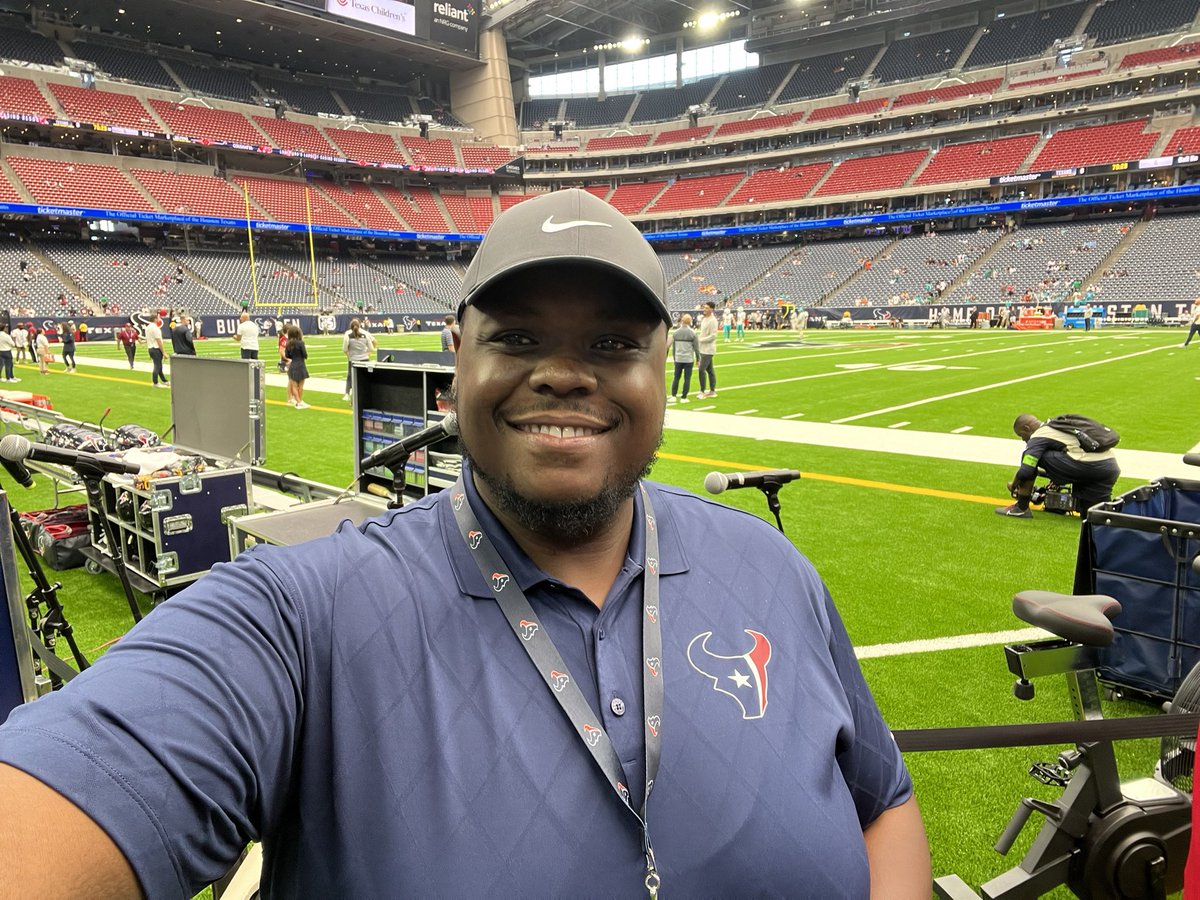 Phillip Reed tweet media