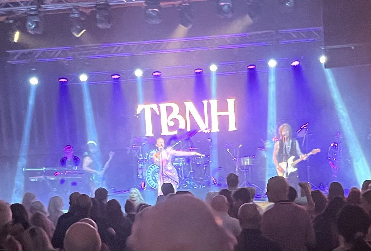 AWeltch's tweet photo. A great night of acid jazz and funk with the phenomenal @BrandNewHeavies at The Depot, Cardiff tonight with @sjweltch #funkclub 🎷🎺🎸 https://t.co/48lw1pqriI