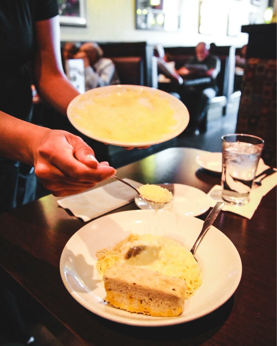 MooreOliveto's tweet photo. Extra cheese is a YES!
#italianbistro #mooreoliveto #eatlocal https://t.co/jGJeJtrZ8O