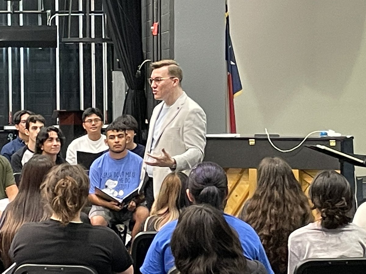 VMHS Choir tweet media