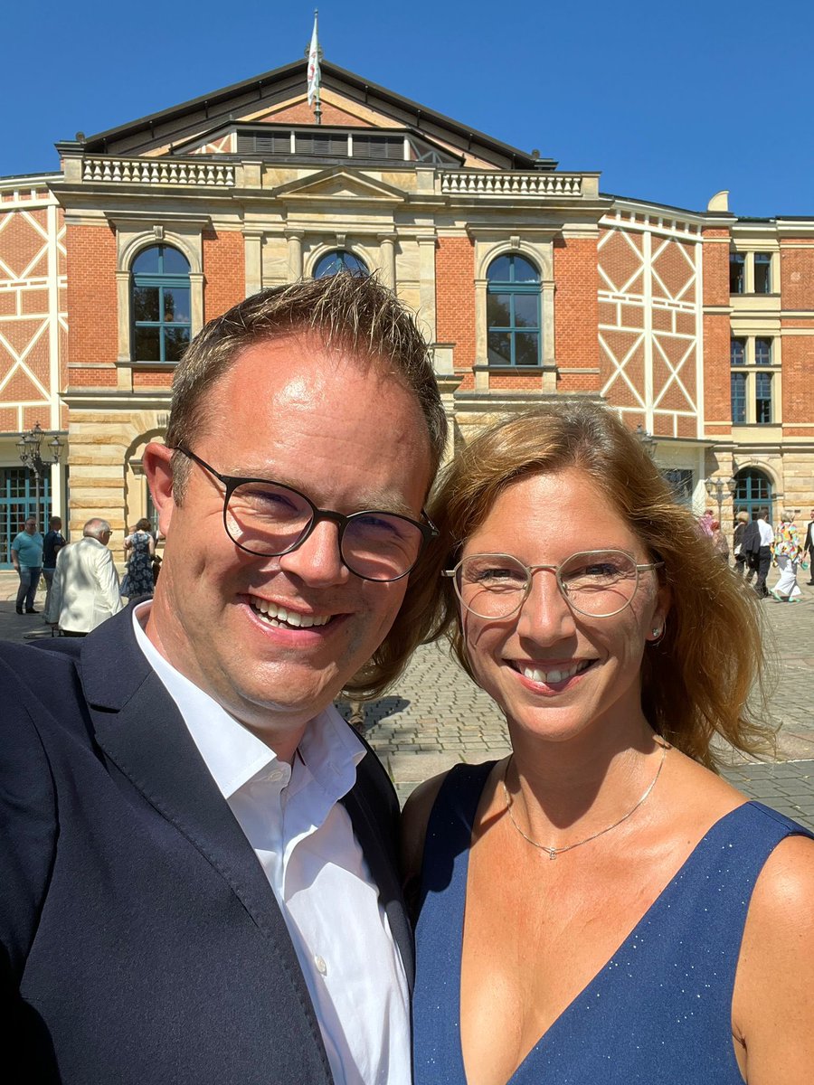 Sabine_Baetzing's tweet photo. Bayreuth completed. Parsifal - ganz, ganz groß! #DerRing #Lohengrin #Tannhäuser #Meistersinger #FliegenderHolländer #Tristan  #Parsifal https://t.co/8zLOkIvPaB