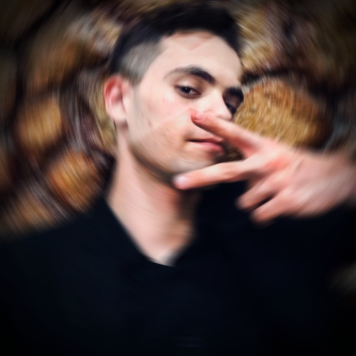faris_sallam's tweet photo. #NewProfilePic #Xblack 🖤 https://t.co/yU84lfcVp6