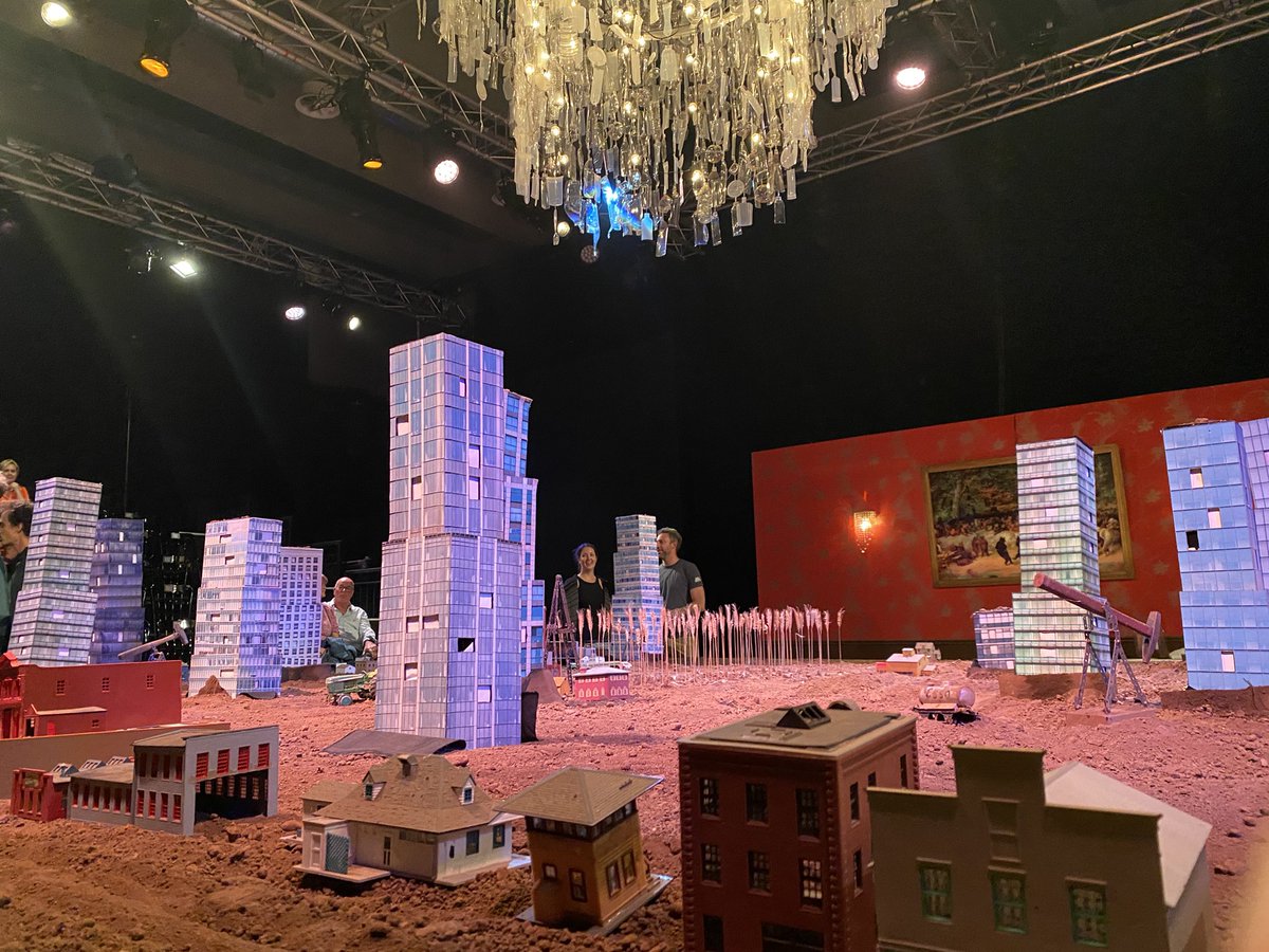 cecassidy's tweet photo. Glorious few days @edintfest such fantastic dance &amp; physical theatre to relish 🪩 #riteofspring #Dimanche #Food  #lotsofearth 😃 https://t.co/iQJBpWm5zY