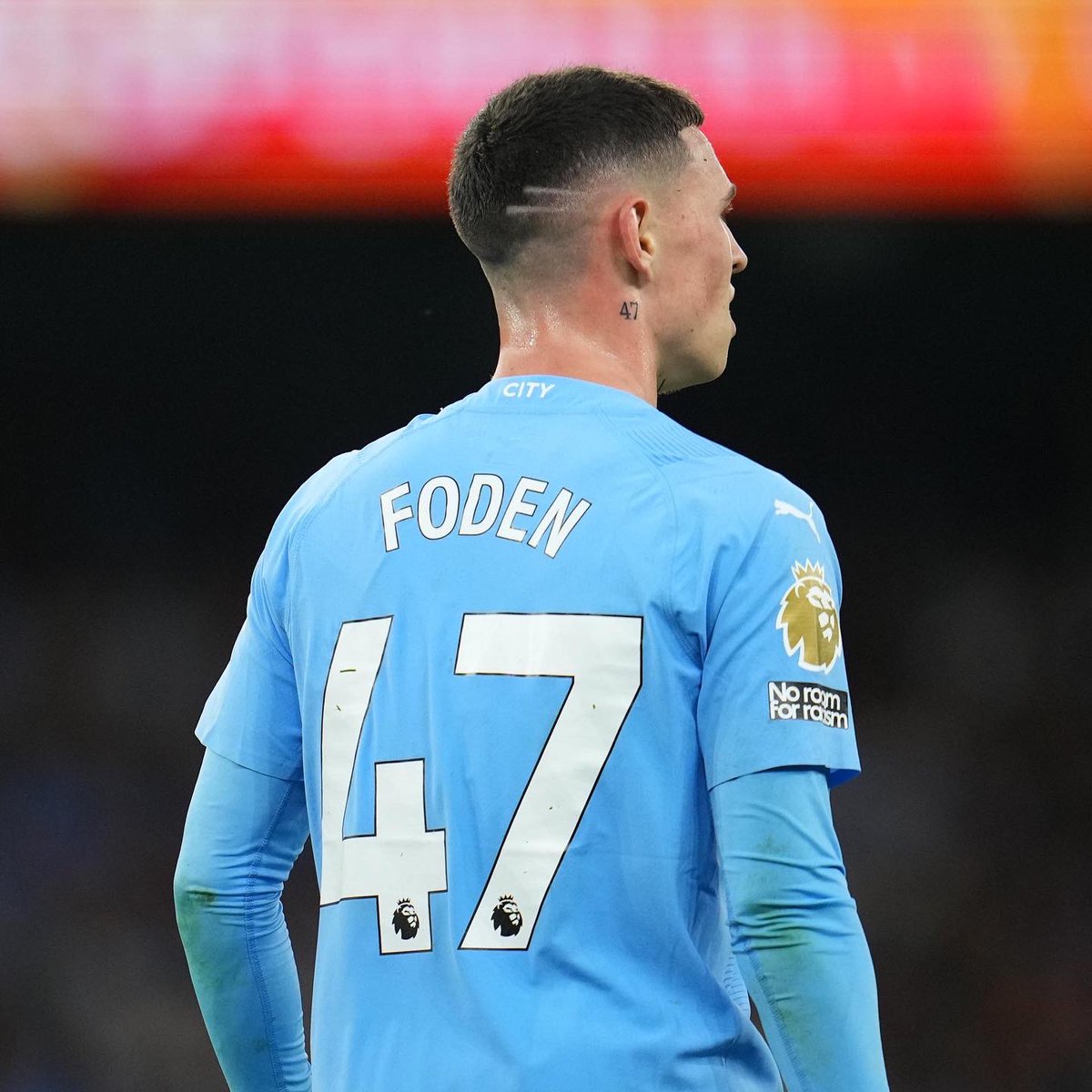 PhilFoden's tweet photo. Mi amigo 🤝🕷️ 

It’s SO good to be back home 🩵 https://t.co/xcac4a5M16