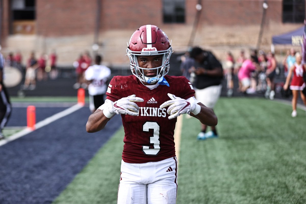 DTH Expeditors CowetaScoreBoard 
HS Football 
FINAL 
<a href="/NGVikingsFB/">Northgate Football</a> 31, Whitewater 18
Vikings took a 28-0 lead on a 60 yd TD run by <a href="/EvanGar12511505/">Evan Garrett</a> on their 1st snap of the third quarter. 
<a href="/EvanGar12511505/">Evan Garrett</a> had 2 TDs and QB <a href="/IshanMetts_13/">Ishan Metts</a> ran for a score and threw a 37yd TD pass.