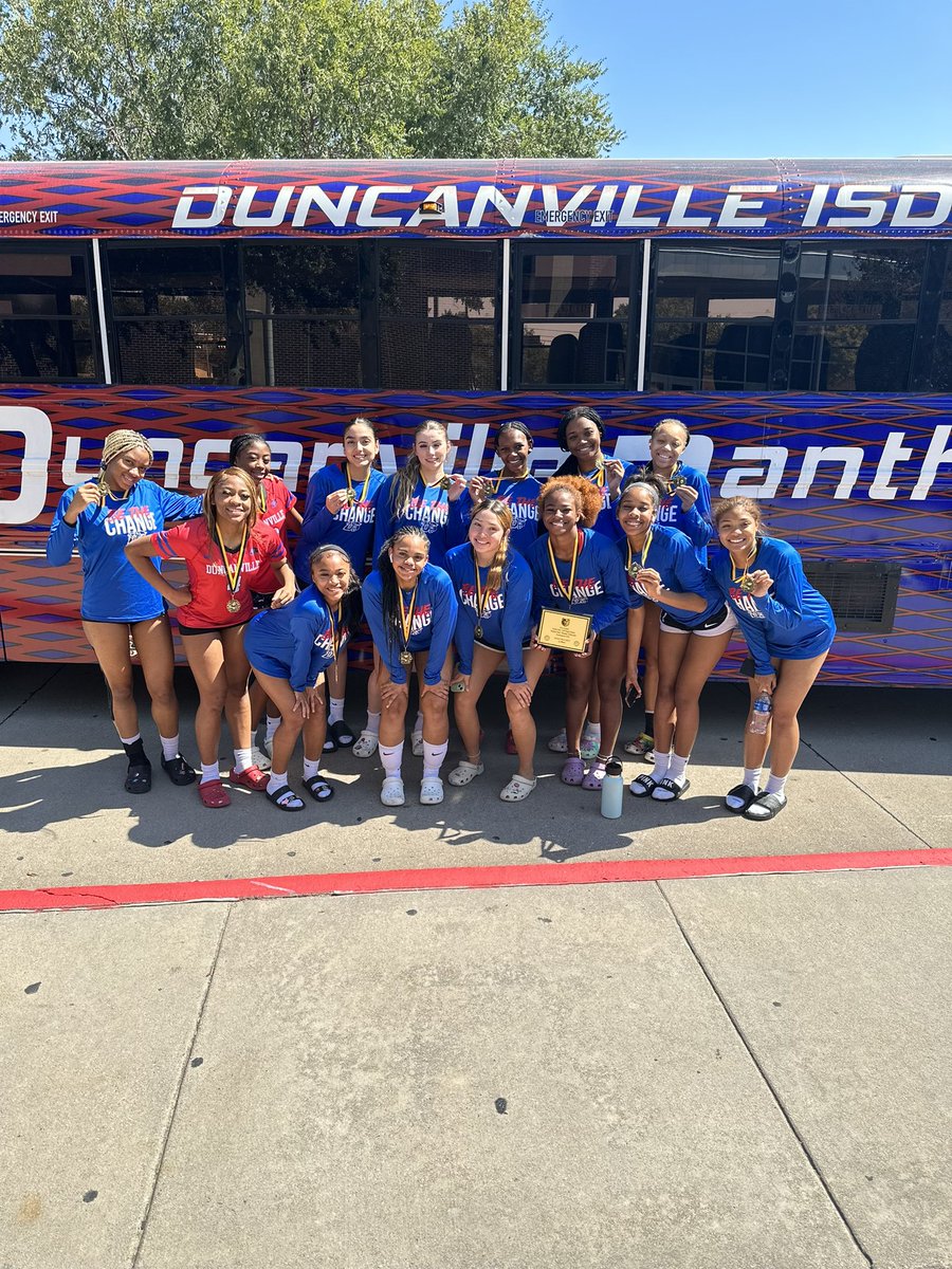 DHS_Vball's tweet photo. Congratulations to these young ladies for winning the SOC Varsity Volleyball Tournament!  Super proud of them for the growth shown over the weekend!!! @Duncanville_HS @pantherssports 

#bethechange brick by brick 🧱 https://t.co/J0cIcgKRoG