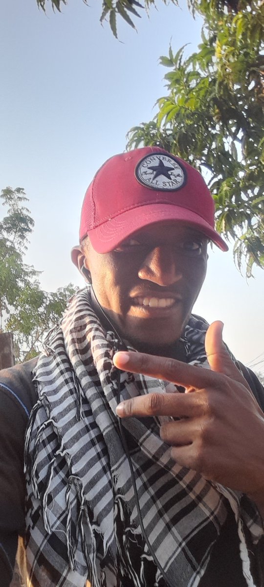 TwaibuIdrisa's tweet photo. Amini kile unafanya usisikilize maneno ya watu yatakuumiza chukua mambo muhimu tu, katika yale wanayo yasema dhidi yako. https://t.co/ptYjNtiQ7i