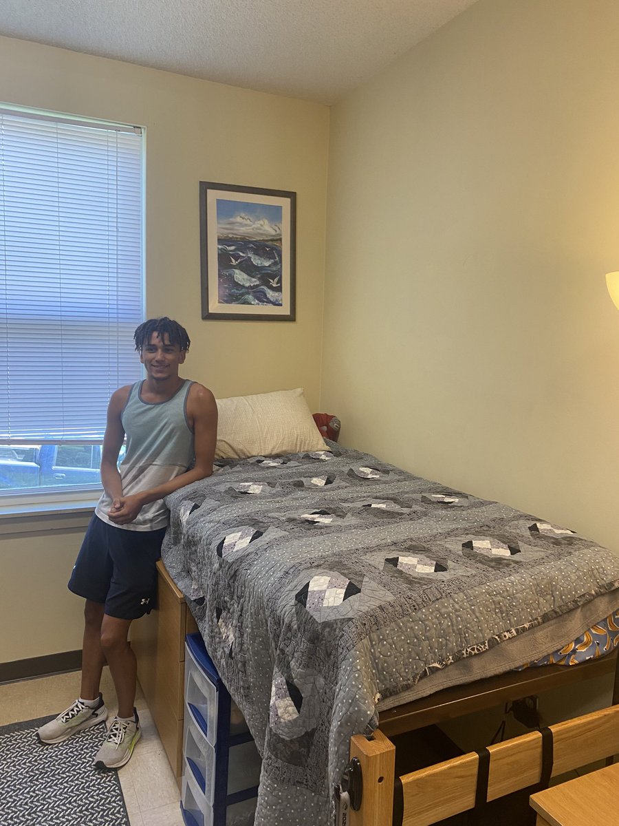 I’m REDDIE !
#FreshmanYear 
<a href="/HendersonStateU/">Henderson State U</a>