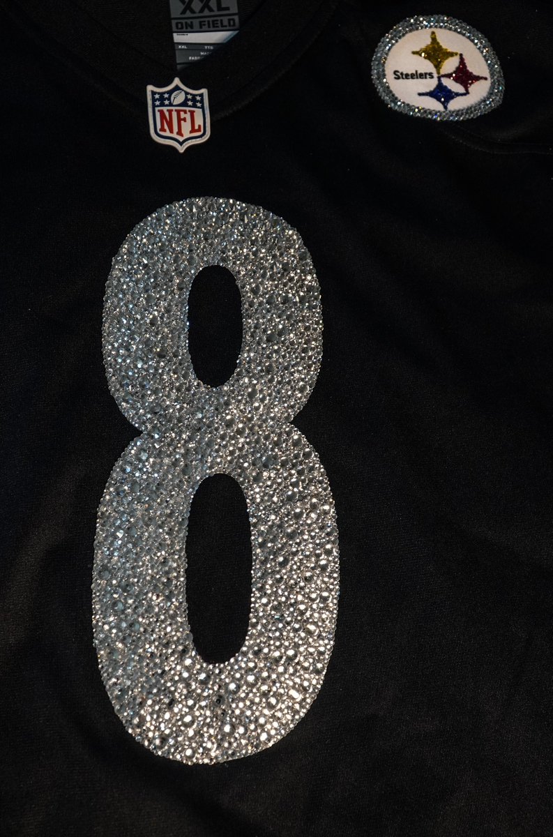 sydneyluzik's tweet photo. @SteelersUnite @steelers QB1 custom made rhinestone jersey!! https://t.co/f8Ro5WWLeS