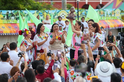 #LaMás querida en #Yucatán es <a href="/Claudiashein/">Claudia Sheinbaum Pardo</a>, para los  #Claudiadores es un honor apoyarla