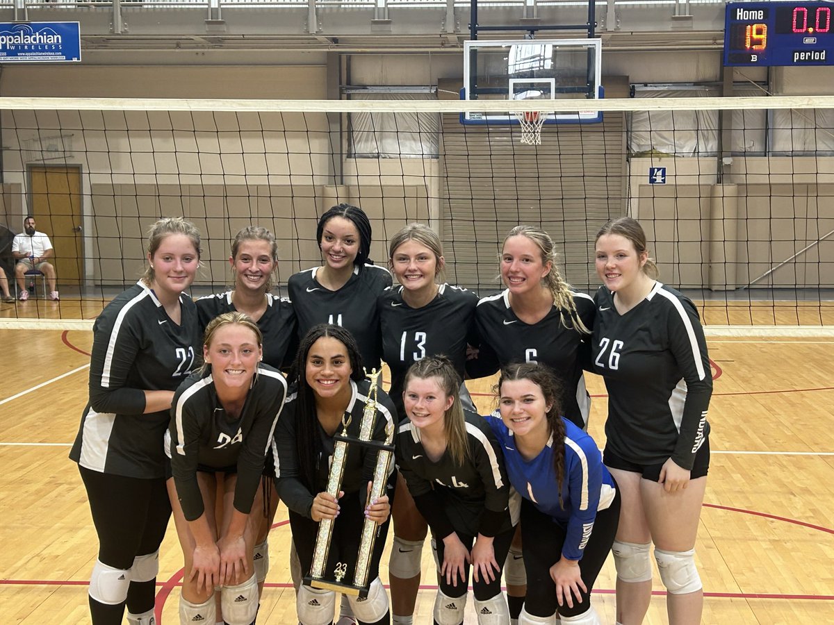 MCHSVolleyball tweet picture