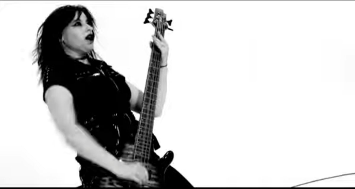 sixx_lou's tweet photo. If you can follow my band on spotify for the latest releases and album home #femalemusic #femalemusician #femalebassist #Spotify #unsignedband #britshrockband #bandtowatch #shine #cortbass #5stringsrule
https://t.co/vXnexnBaa0 https://t.co/BMzKg9XAS1