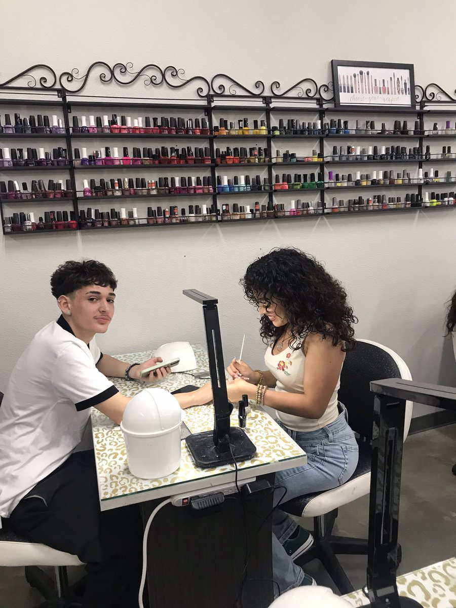 CurlyQsJHS's tweet photo. And we’re back at it! https://t.co/9etLD9xCz9