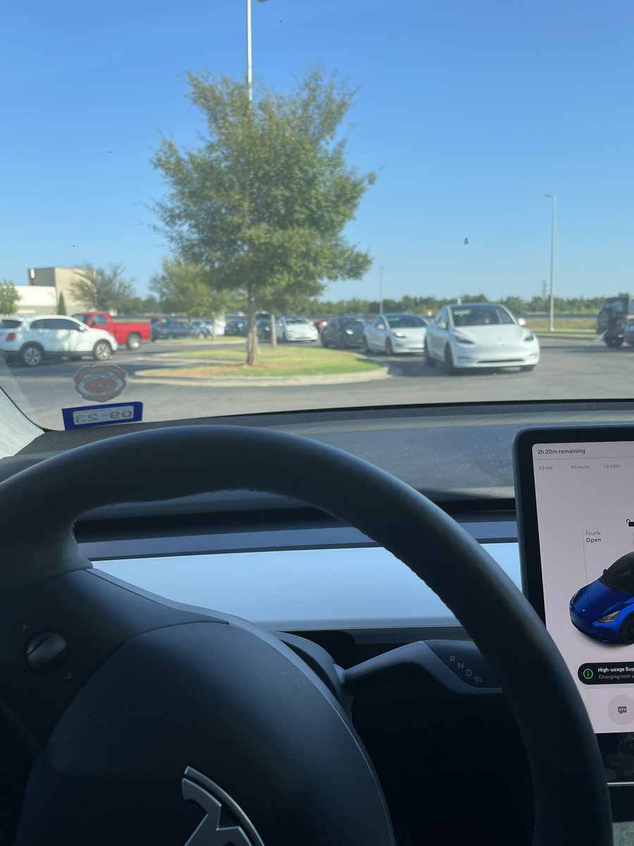 JimmyC323's tweet photo. @elonmusk Oklahoma City/Norman Ok needs more chargers!!! https://t.co/xGbZsOvjFK
