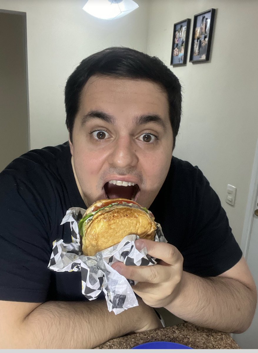 LucasCostaAT's tweet photo. Família, vencemos!
A T.T. Burger @_ttburger vai abrir a sua segunda loja de São Paulo, em Pinheiros!
A inauguração será dia 23/08 e os 100 primeiros hambúrgueres serão de graça !!
A loja abre 12:00, então chegue cedo!

Muito obrigado T.T. Burger 🥲🙏🏻💙 https://t.co/dgYfYWWHVV