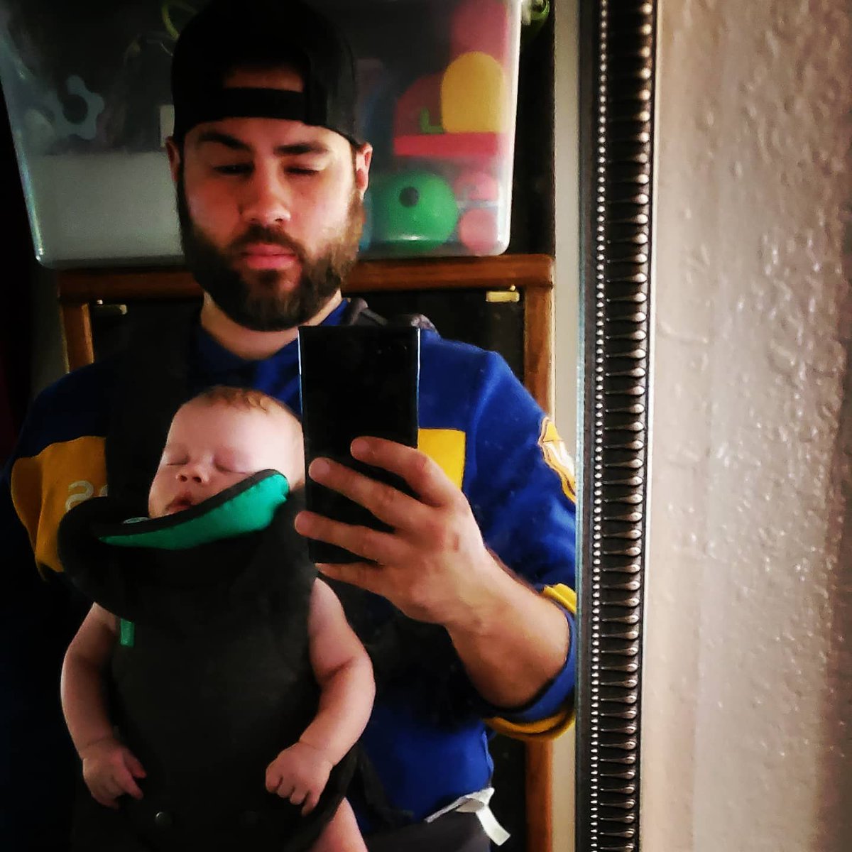 SkollBrutality's tweet photo. I need alerts I know!! DAD streamer https://t.co/MWt39sZmSk https://t.co/6TCGfL4nKe