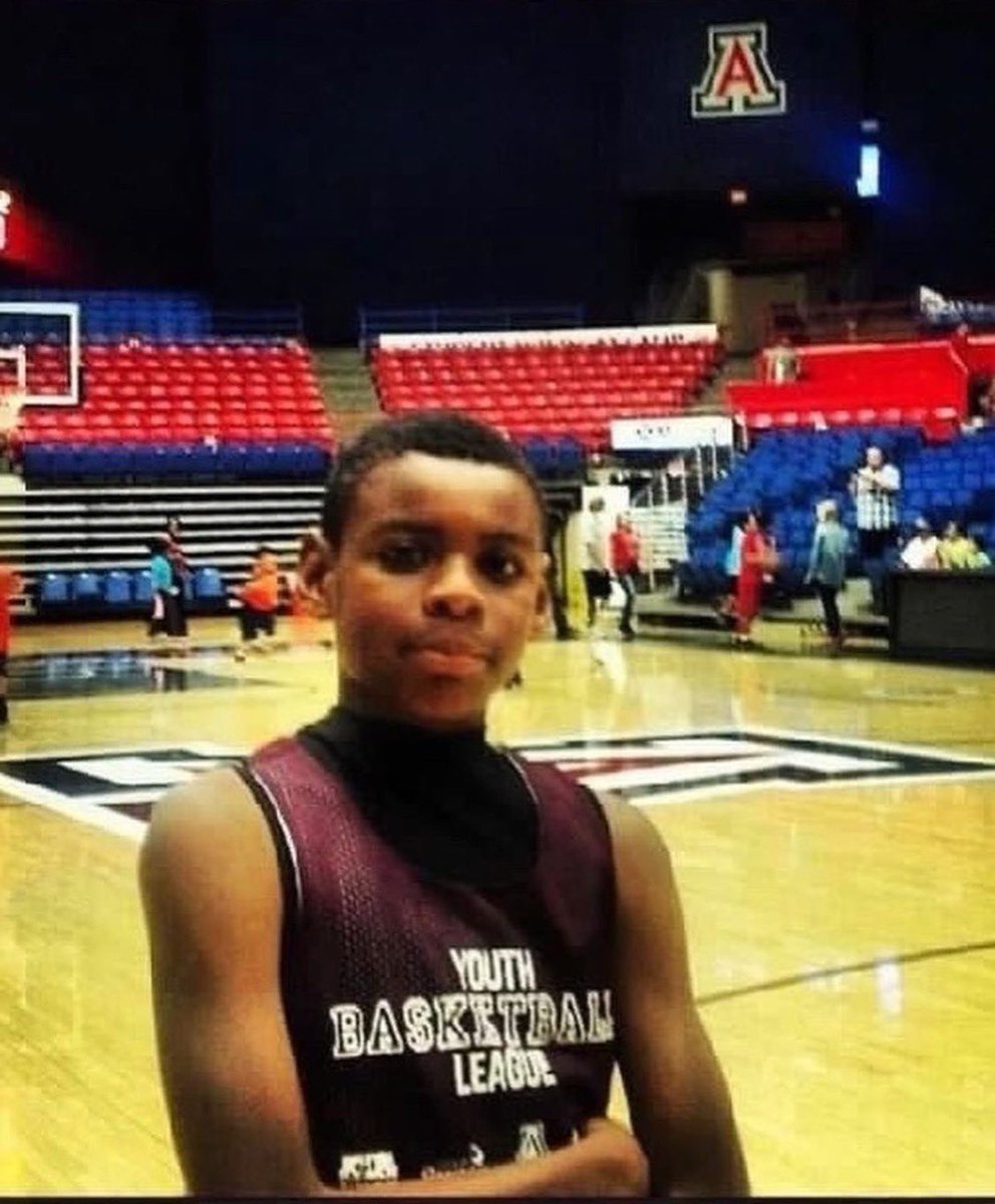 ColinDeaver_'s tweet image. What I meant by dreams come true… In 3rd grade KJ Lewis hit a game-winner at the McKale Center at an Arizona camp and decided that’s where he wanted to go. 9-10 years later, he made it happen. 

📸 @coachmonie