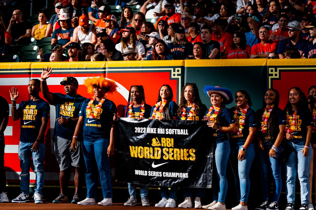 astros's tweet photo. Winners win 🏆

Prior to today's game, we celebrated the Nike RBI World Series titles won by the @astros_ya in both the senior baseball &amp; softball divisions. https://t.co/T320pLJrOK