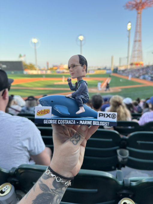 glory https://t.co/p8R0bQk6AI