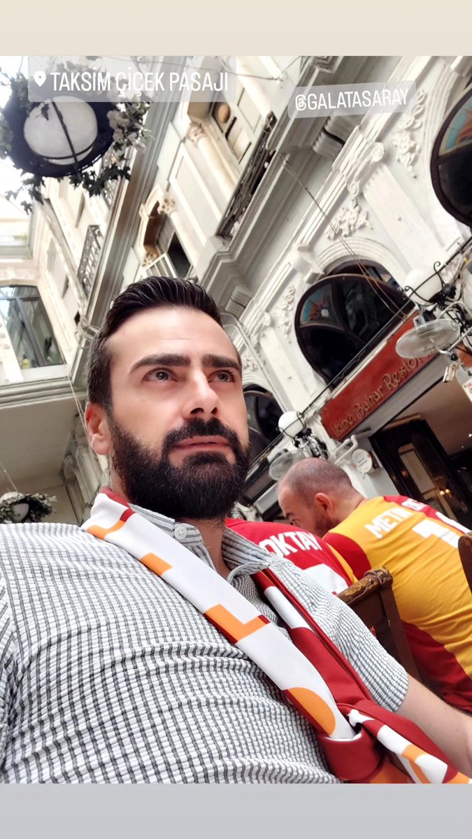 Ebilgin1905's tweet photo. #Galatasaray #çicekpasajı #GSvsTS 
2-0 https://t.co/OxsKPuqZLg