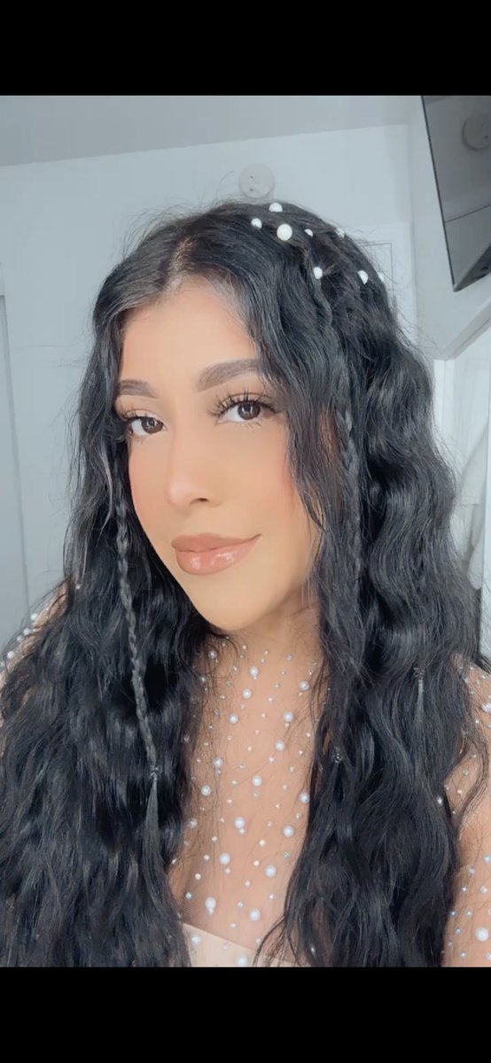 Heeyy_gen's tweet photo. Bichota szn 🤍🌸🧜‍♀️🌈✨ https://t.co/P7TiQW0STz