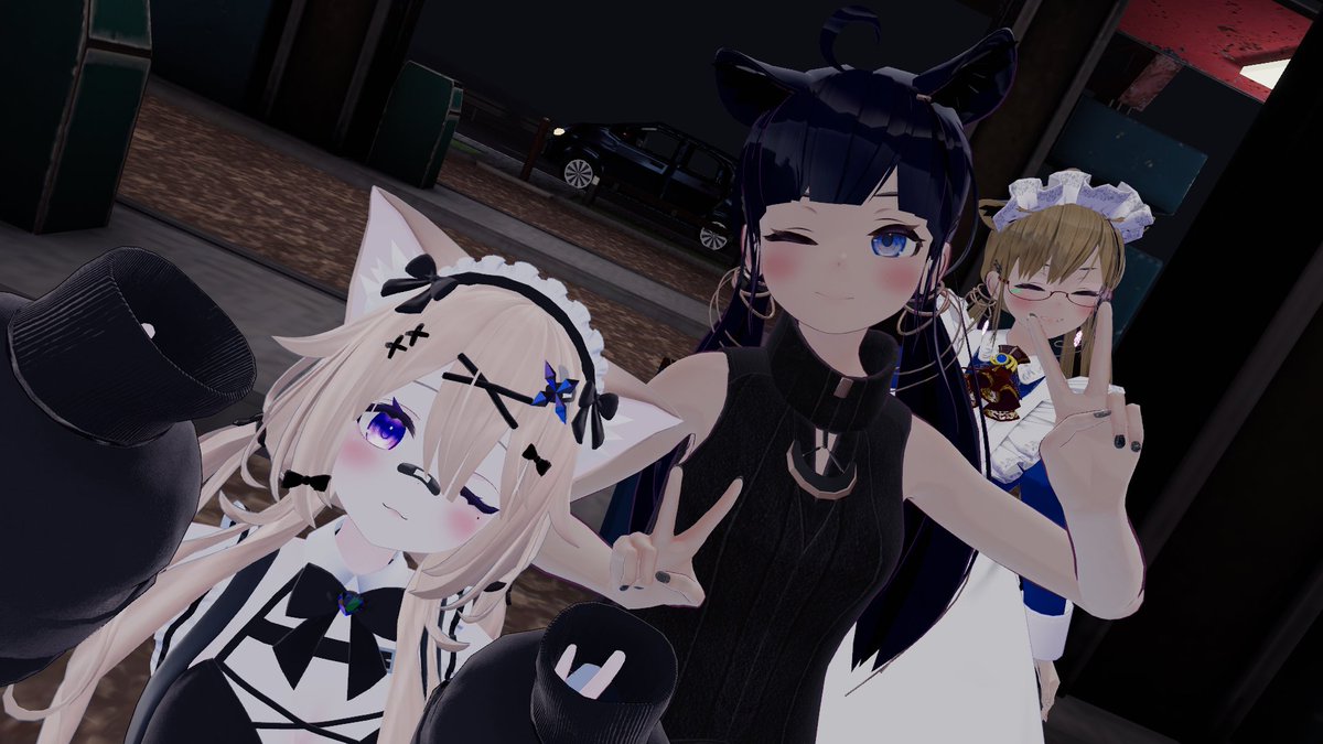 mikommmiko's tweet photo. 昨夜の #VRChat #TheDevouring ハイライト
はにらいさんの思い付き配信!
・強力なメイドを2人引き連れるはにらいさん
・メイド1「面白そうだったんで着いてきました(`・ω・´)」
・メイド2「お嬢様 お車がお待ちですのでどうぞ(`・ω・´)」
・「よろしくてよ!」
▼続く https://t.co/yRtxDO3VLN